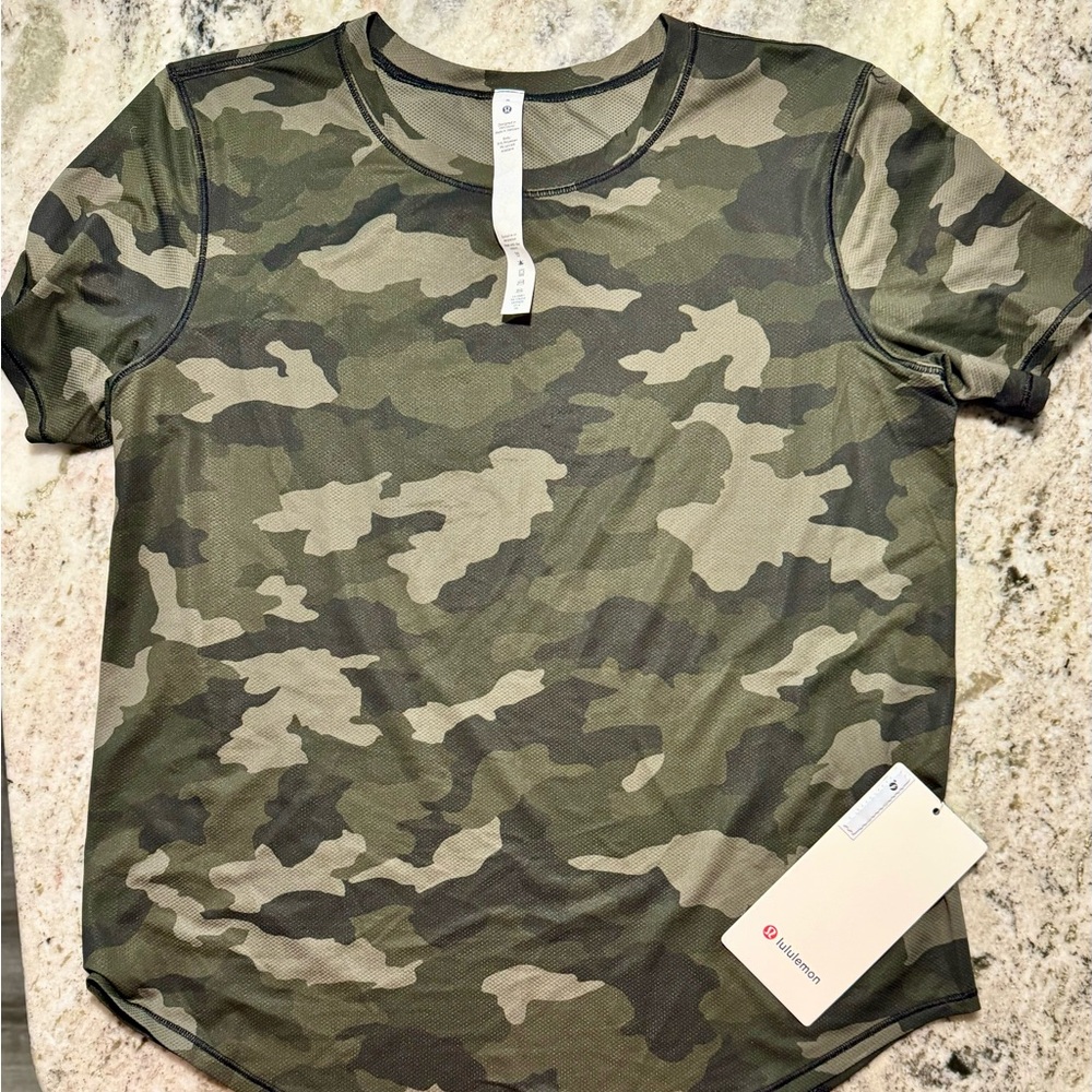 NWT Lululemon high neck run & train tee
